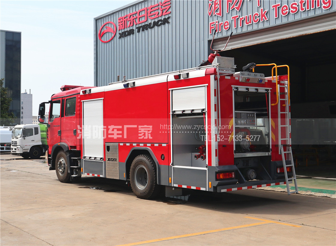 國六重汽豪沃8噸泡沫消防車