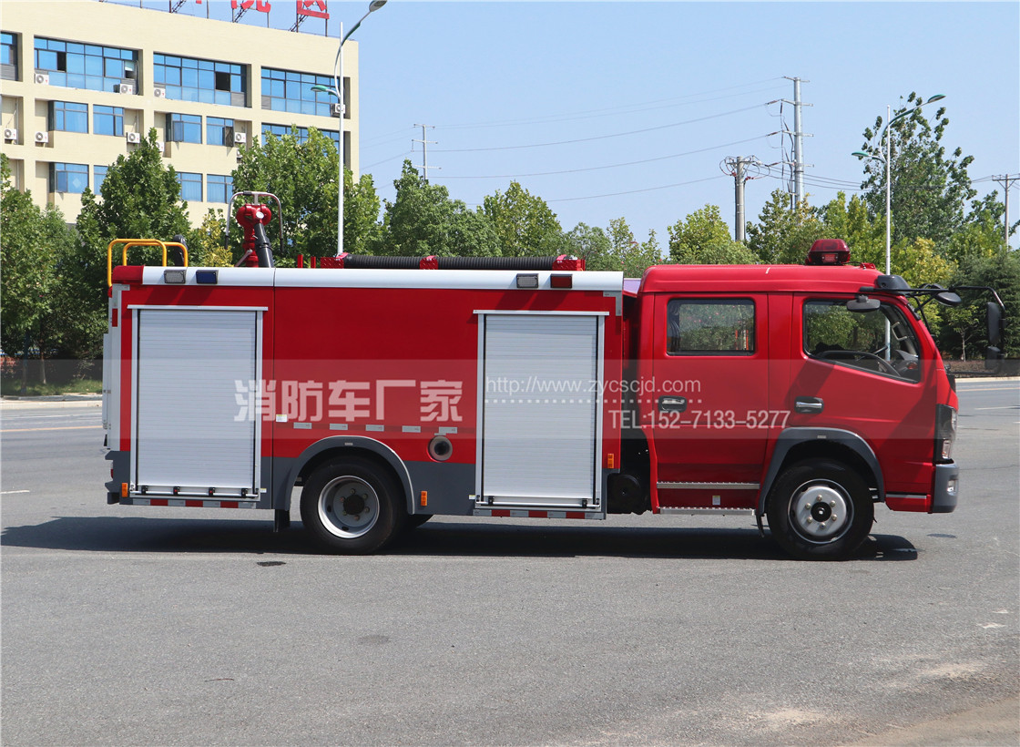 國六東風多利卡5噸泡沫消防車
