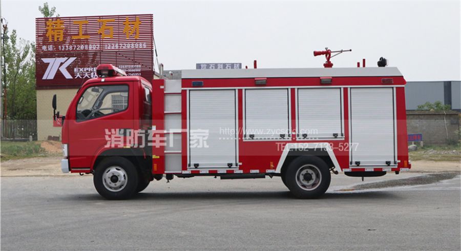 高性價比東風(fēng)3噸水罐消防車