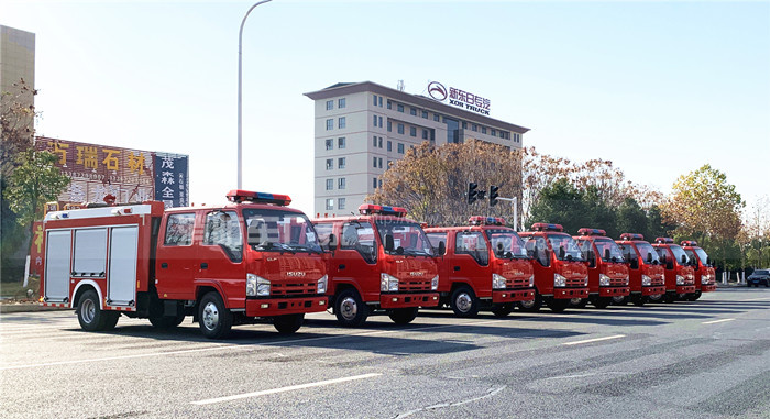 東南亞用戶(hù)：訂購(gòu)8臺(tái)五十鈴3噸水罐消防車(chē)